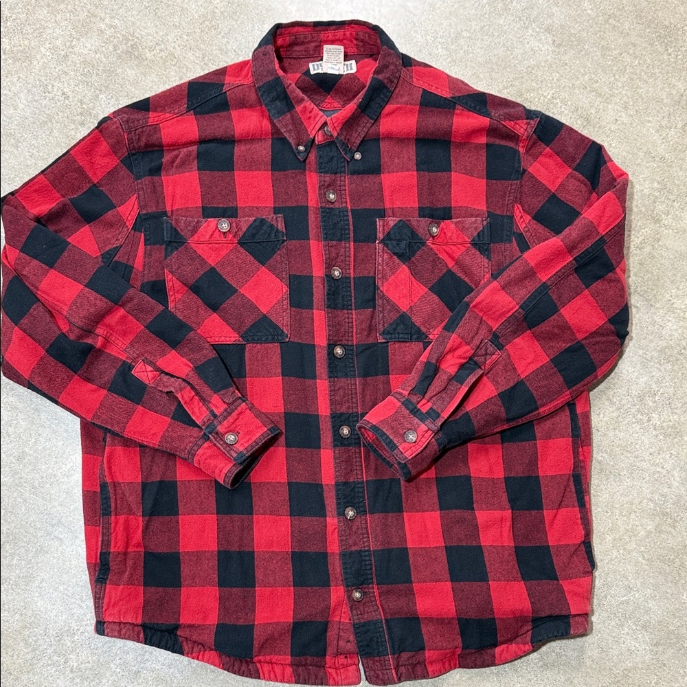 Duluth Trading Co Red and Black Checkered Men's Insulated Work Shirt  Shacket